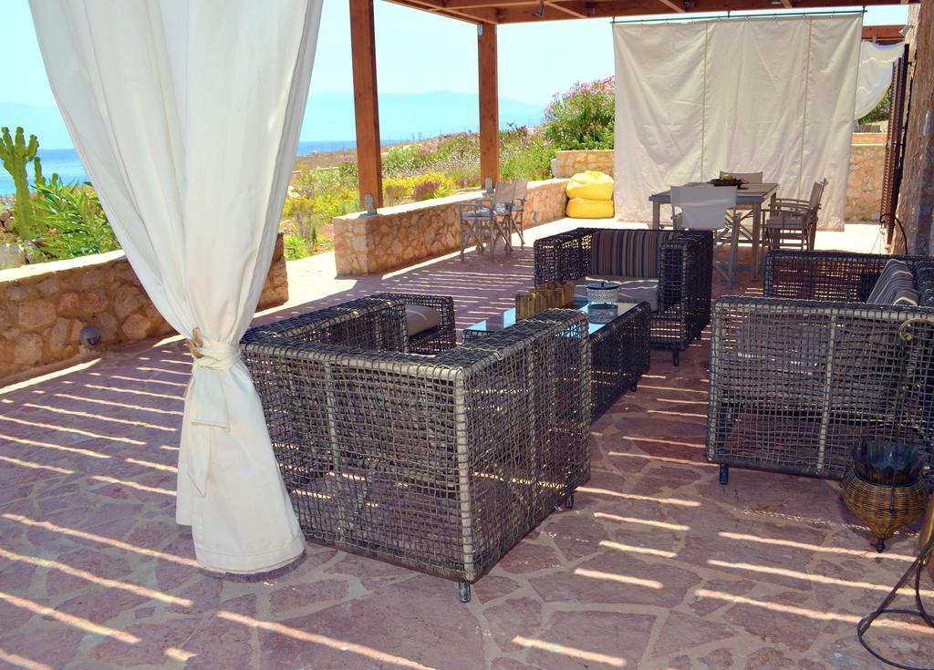 Belvedere Private Luxury Beach Villa Chalki Town Chambre photo