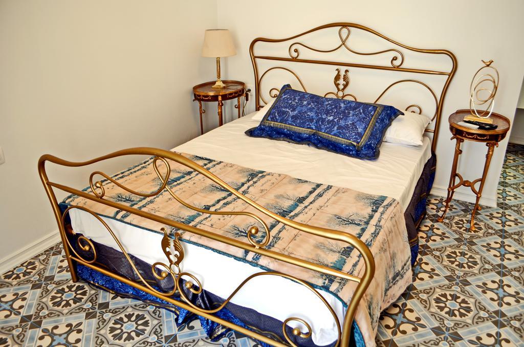 Belvedere Private Luxury Beach Villa Chalki Town Chambre photo